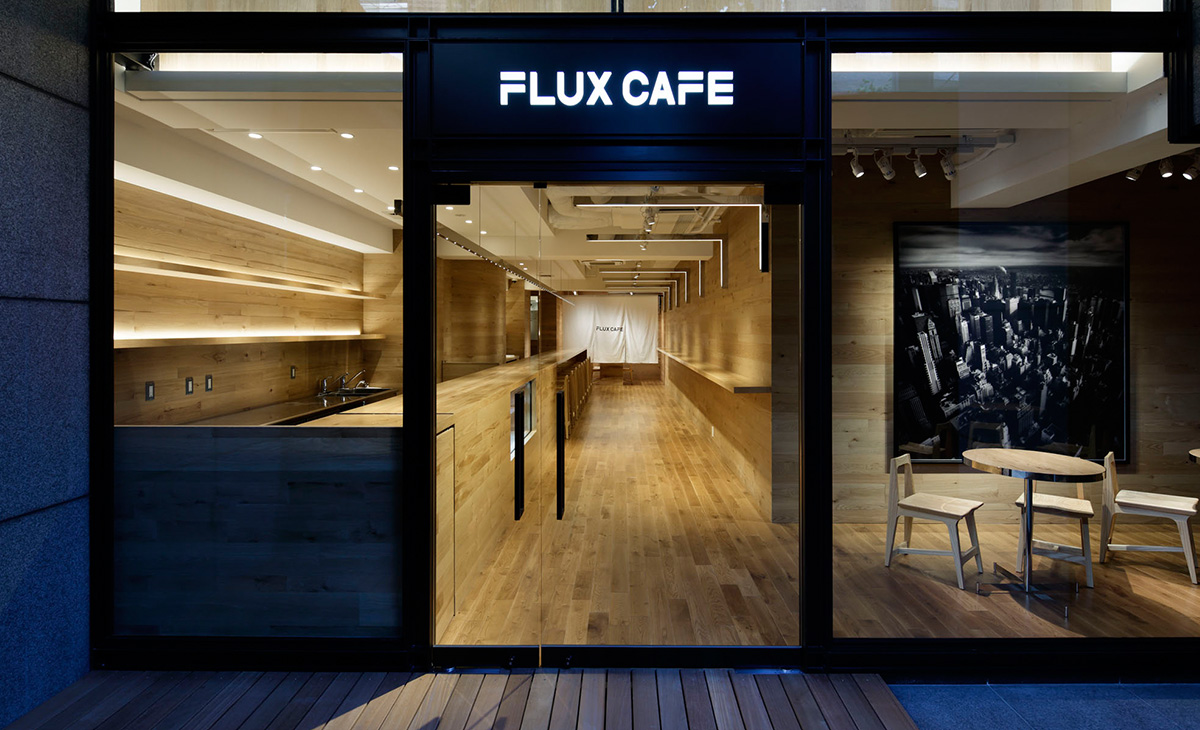 FLUX CAFE 正面